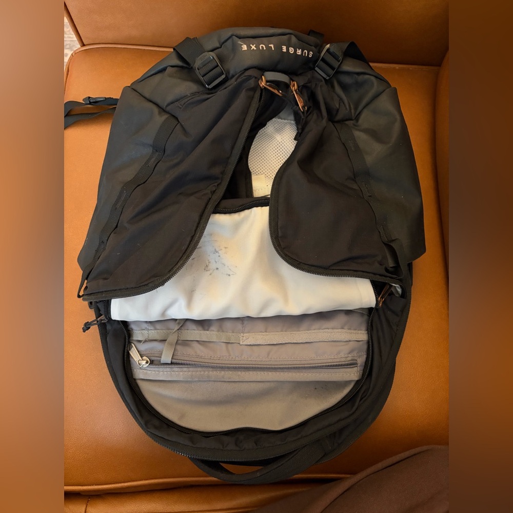 The North Face Surge Luxe Black Backpack - Picture 6 of 6